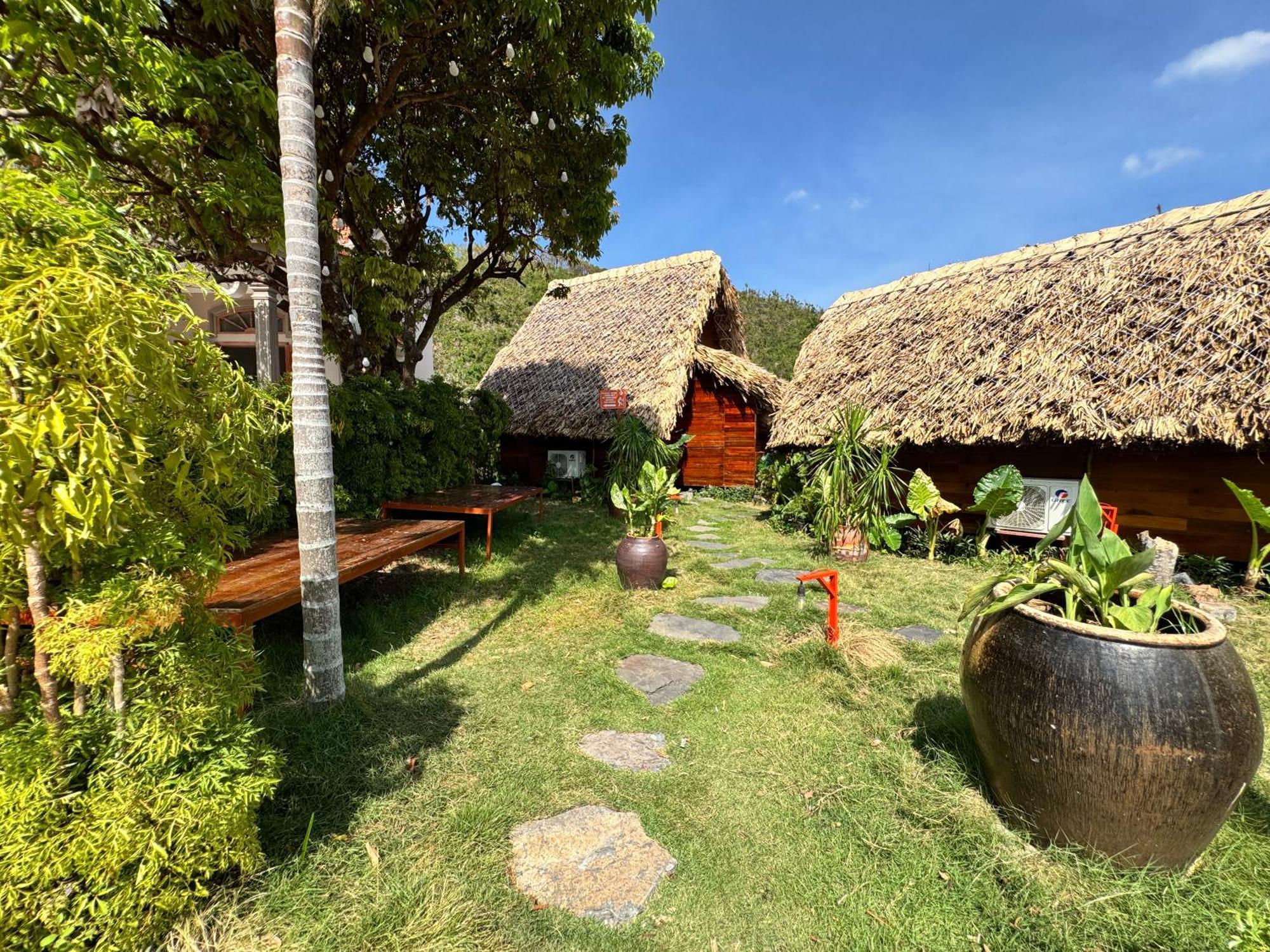 Joystay Lodge *